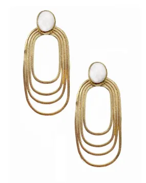 PENDIENTES LARGOS DORADOS Y BLANCOS DE NACAR Y ARO OVALADO