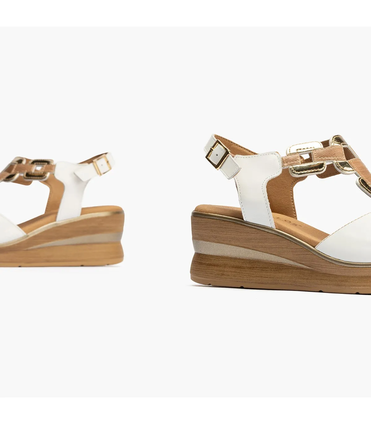 Sandalia con cuña para mujer en piel blanca