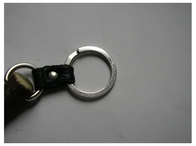 Yves Saint Laurent Llavero Mombasa. Plata 