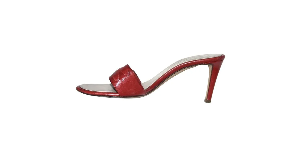 Yves Saint Laurent Mulas Roja 