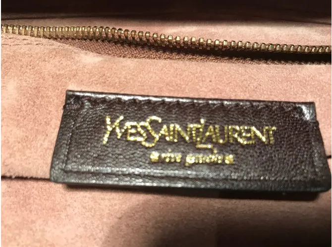 Yves Saint Laurent Musa dos Marrón claro 