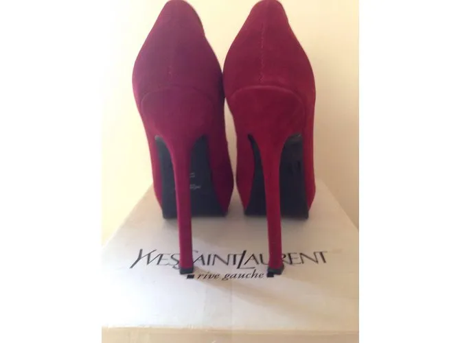 Yves Saint Laurent Tribtoo Burdeos 