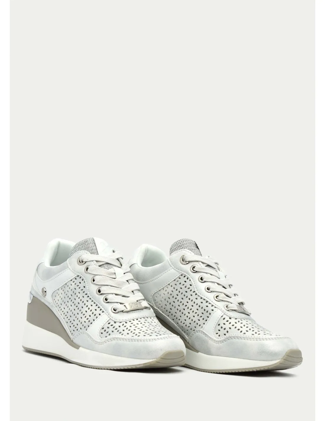 ZAPATILLAS Y SNEAKER XTI 142372 PLATA 